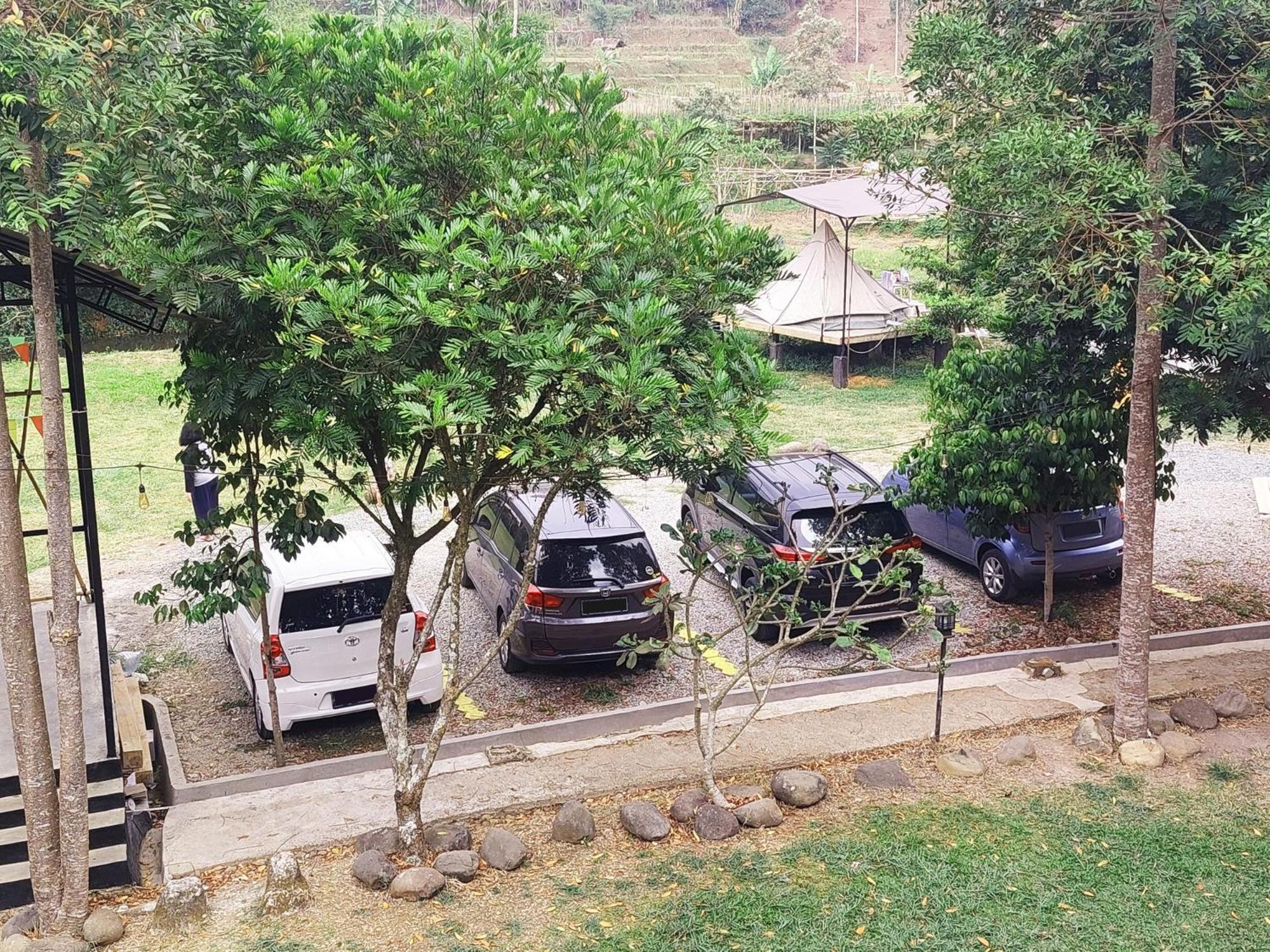 Shine River Ciwidey Exterior foto